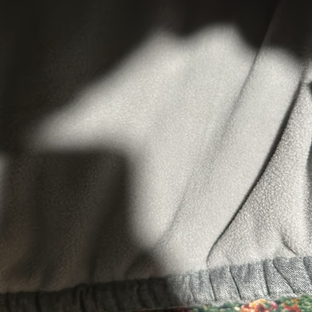 Old Navy Gray Puffer Vest - Picture 5 of 5